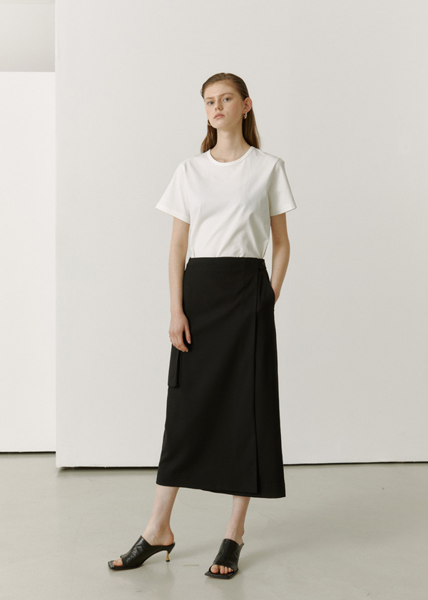 Pocket Wrap Skirt / black